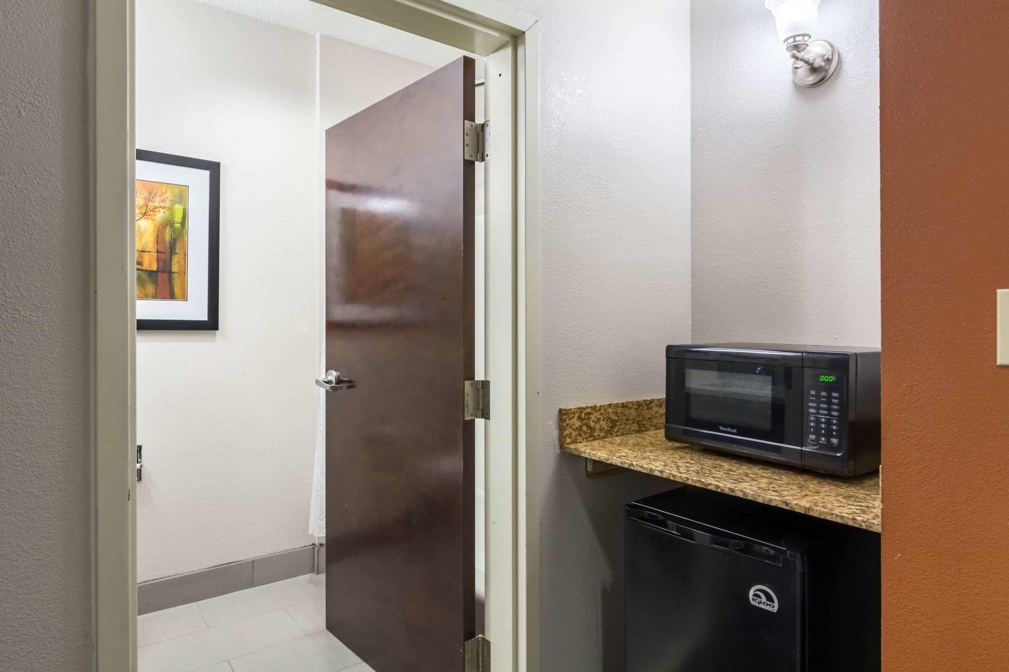 Quality Inn Warsaw Near Rappahannock River Bagian luar foto
